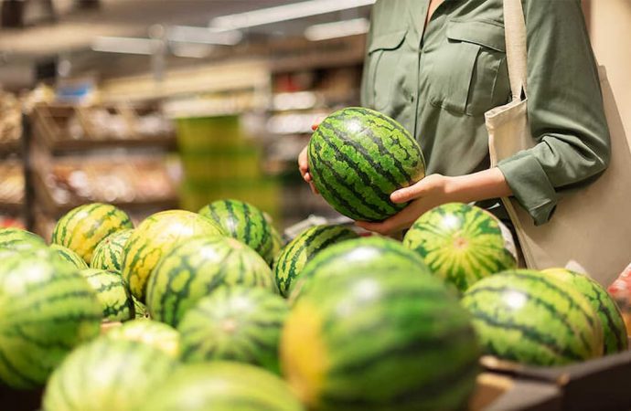 Какие арбузы и дыни продают в Одессе: цены на рынках и в супермаркетах (ОБНОВЛЕНО)