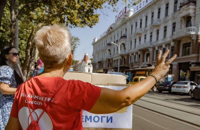 «Зупиніть неадекватні тендери»: у центрі Одеси пройшла акція небайдужих (фоторепортаж)