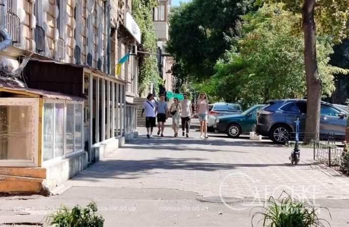 Август в Одессе, на улице