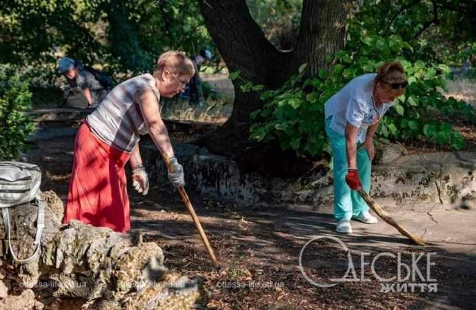 Одесситы помогают Ботаническому саду