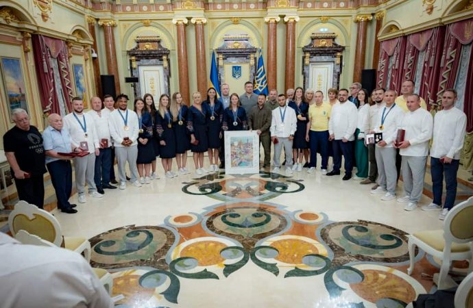 Зеленський нагородив орденами олімпійських чемпіонок із Одеси