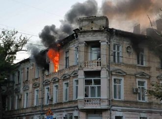 В Одессе снова горел дом-памятник архитектуры на Софиевской (фото, видео)