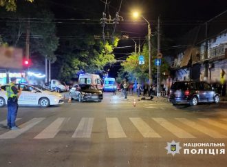 У центрі Одеси розбився молодий мотоцикліст: його пасажир у важкому стані