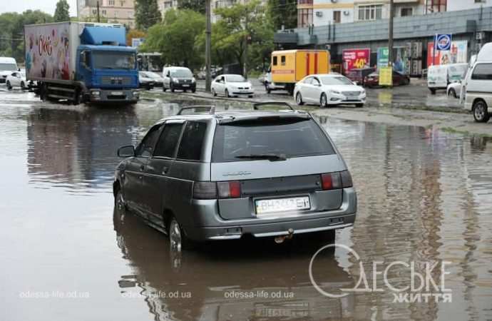 Балковская после ливня, авто