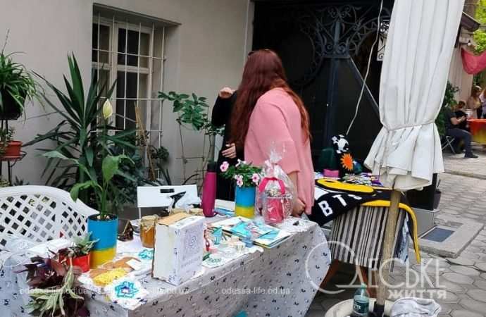 Фестиваль-ярмарка «Амальгама» в Одессе, продавец