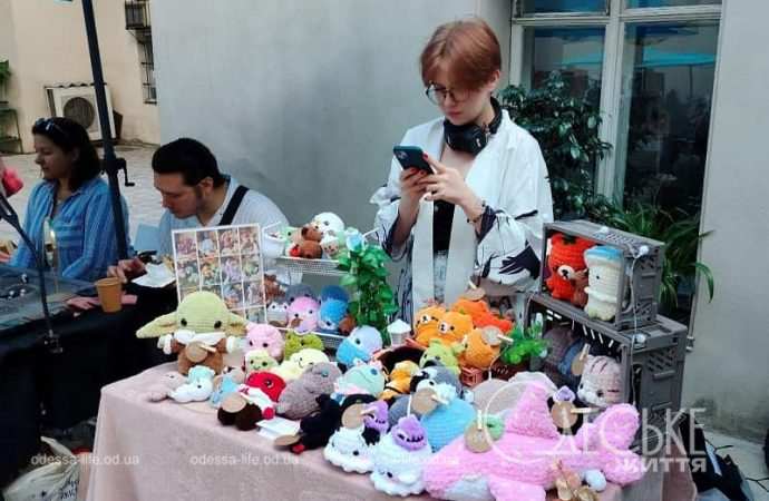 Фестиваль-ярмарка «Амальгама» в Одессе, игрушки