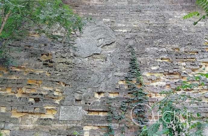 Одесский Греческий парк, барельеф