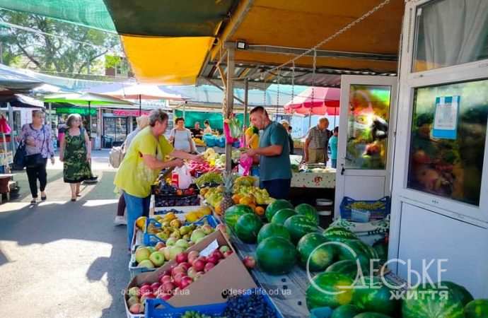 Одесский Новый базар в сентябре, арбузы