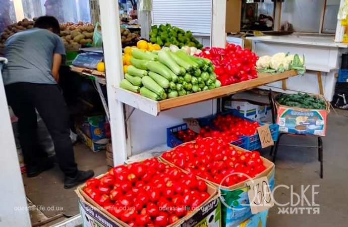 Одесский Новый базар в сентябре, помидоры