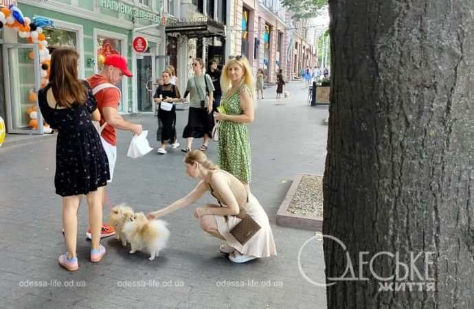 1 сентября в Одессе, на Дерибасовской