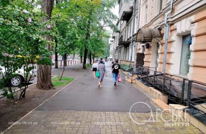 Одесса после осеннего ливня, на улице