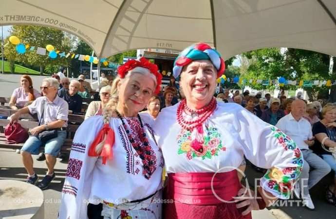 Фестиваль "Планета долгожителей" в Одессе, бабушки