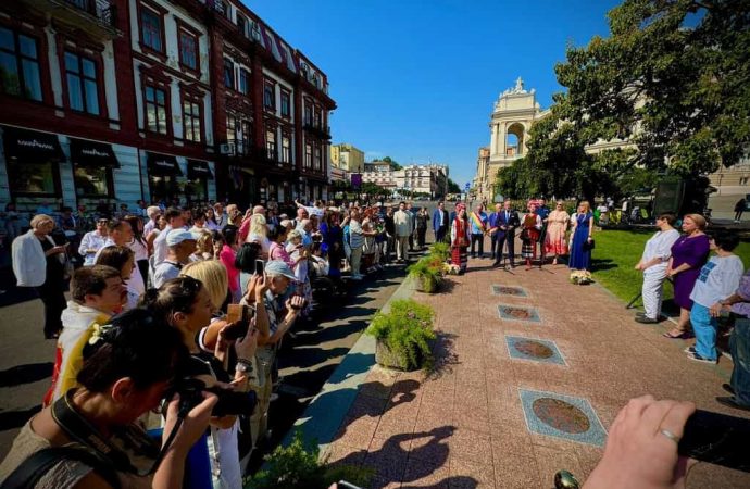 В Одесі на Алеї Зірок з’явилося 4 нових імені: як місто відзначило свій день народження