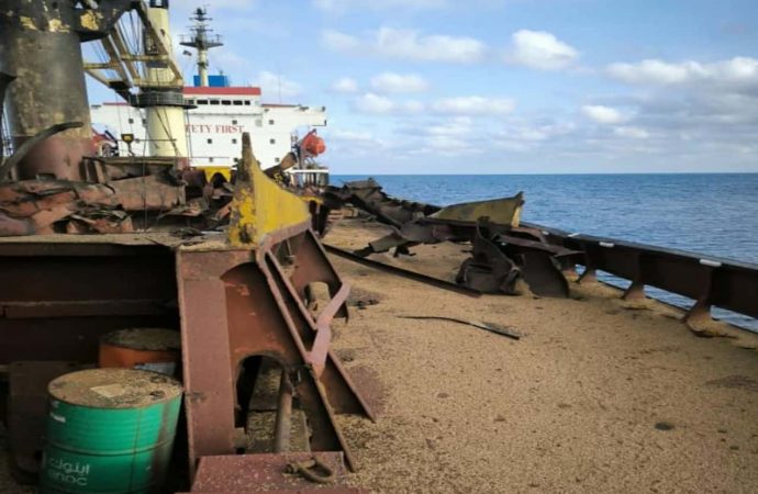 Росія атакувала в морі зерновоз: він віз продовольство з Одеської області (фото)