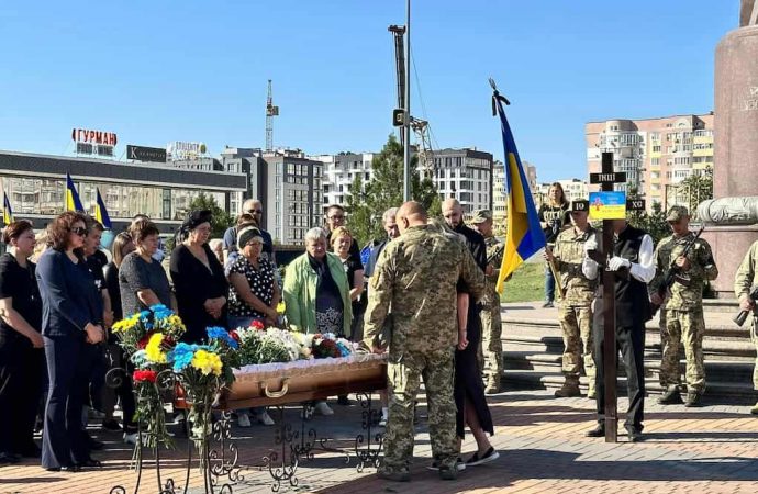 В Южном снова траур: на Донбассе погиб Защитник Дмитрий Нефедов