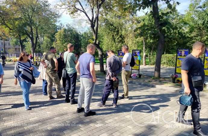 Аллея Героев в парке Шевченко-13