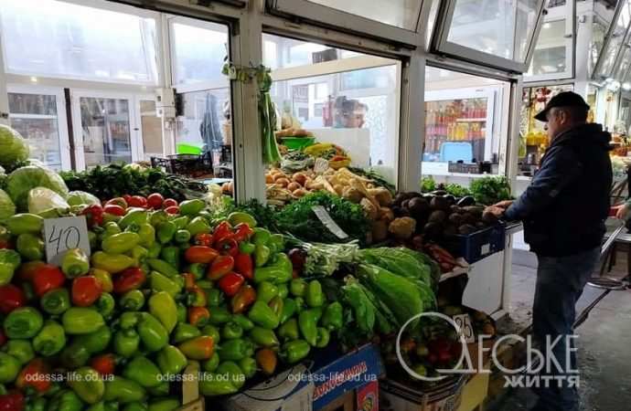 Овощные ряды на Новом базаре