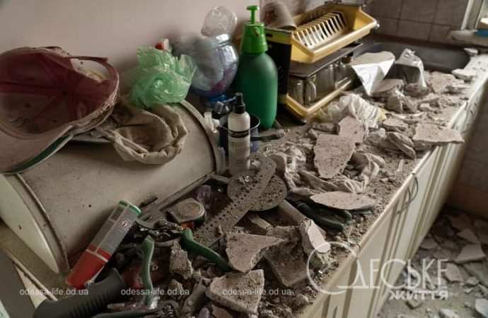 Последствия обстрела Одессы 18 октября 2024, на кухне