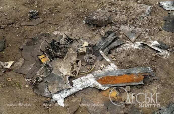 Последствия ночной атаки в Одессе, осколки