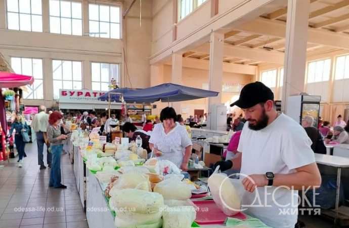 На Привозе: молочная продукция