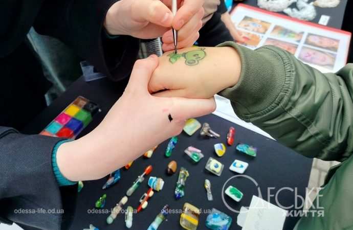 Студенческая ярмарка «Grechka» в Одессе, рисунок