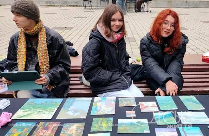 На ярмарке «Grechka» в Одессе, рисунки