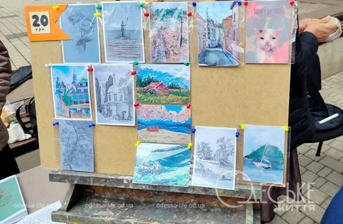 На ярмарке «Grechka» в Одессе, выставка работ