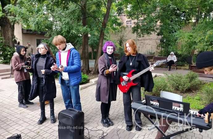 На ярмарке «Grechka» в Одессе, музыканты