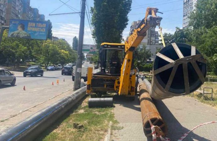 Ще 1100 метрів нових труб: «Інфоксводоканал» оновив водопровод у двох районах Одеси