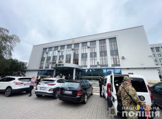 В админзданиях по всей Украине искали взрывчатку: поступило более 2 тысяч вызовов