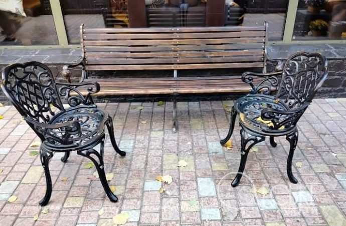 Ноябрь в Одессе, стулья