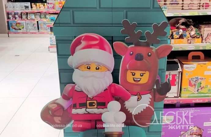 Новогодние украшения в Одессе