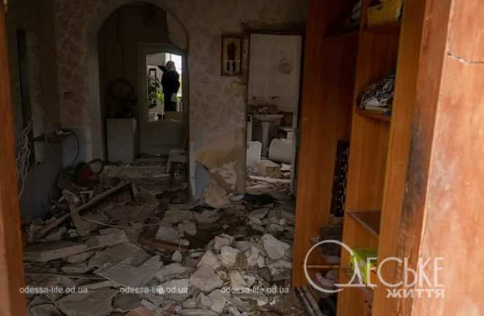 В Одессе ликвидируют последствия атаки 10 ноября 2024, пострадавшая квартира
