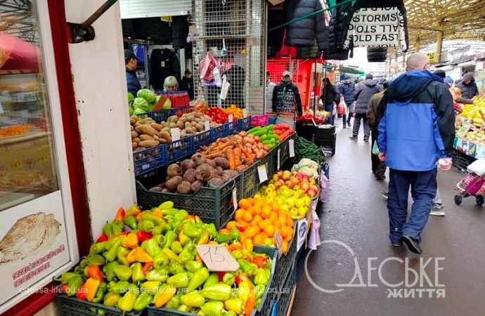 Овощи на Привозе, перец