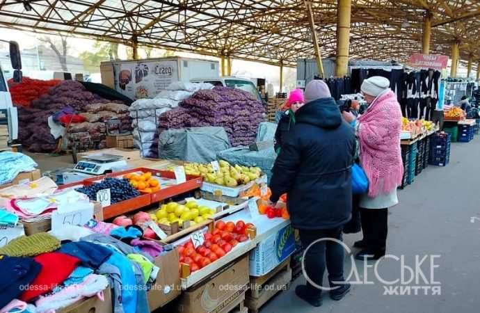 На Привозе, овощной корпус