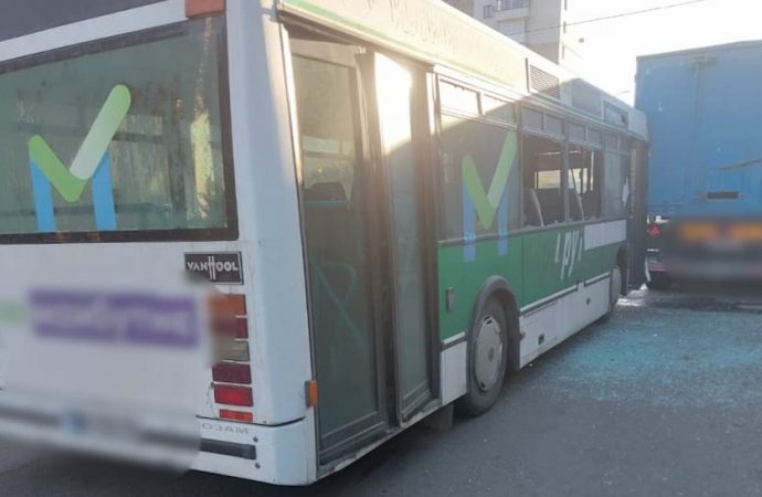 Под Одессой рейсовый автобус въехал в тягач: много пострадавших (фото)