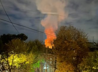 У центрі Одеси горять житлові будинки, є вбиті та поранені (фото та відео) (ОНОВЛЕНО)