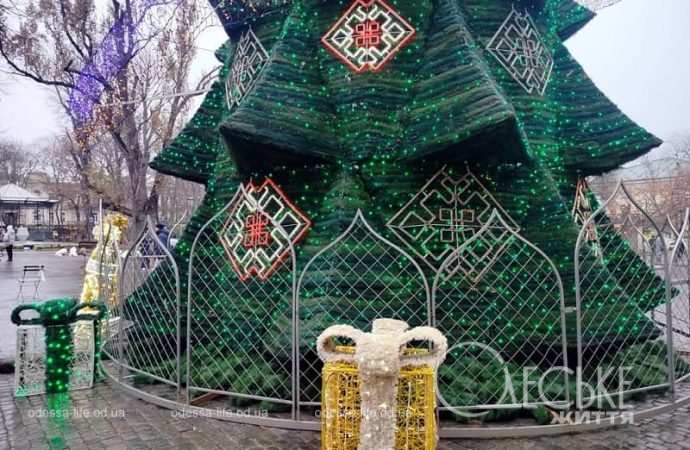 У главной елки Одессы