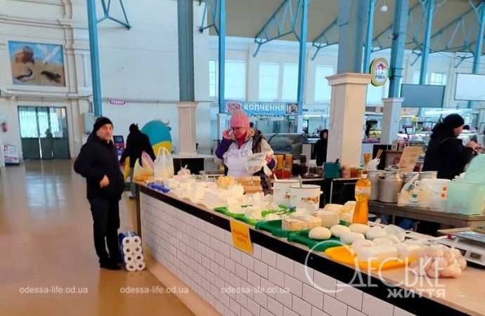 На Новом рынке 1 декабря, творог, брынза