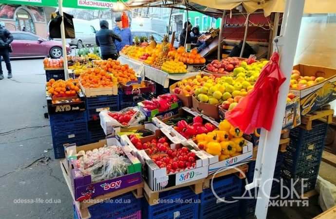 Новый рынок, овощи-фрукты