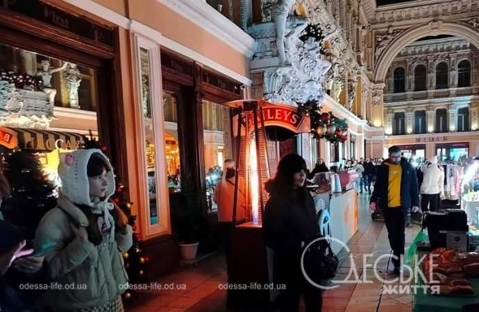 Рождественская ярмарка в одесском Пассаже, 21 декабря 2024
