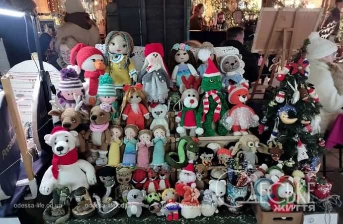 На ярмарке в Пассаже, игрушки