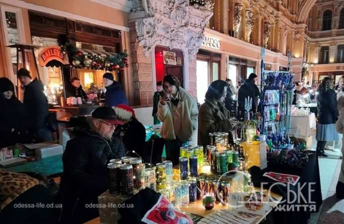 Рождественская ярмарка в одесском Пассаже, декабрь 2024