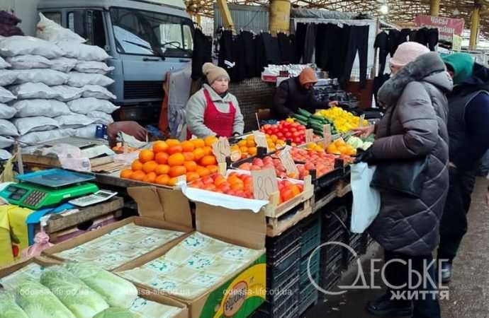 Фрукты и овощи на Привозе