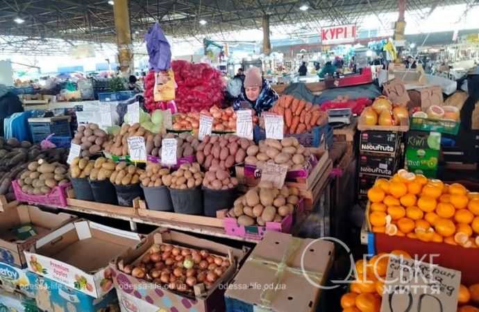 На Привозе: картошка