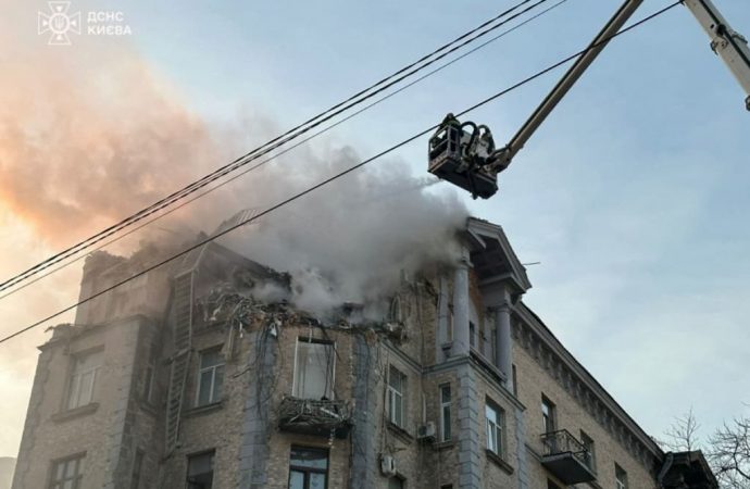 Війна, день 1043: у перший день нового року ворог атакував столицю