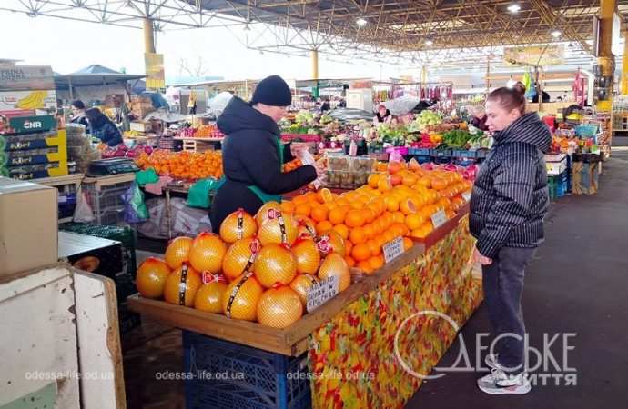 Фрукты на Привозе