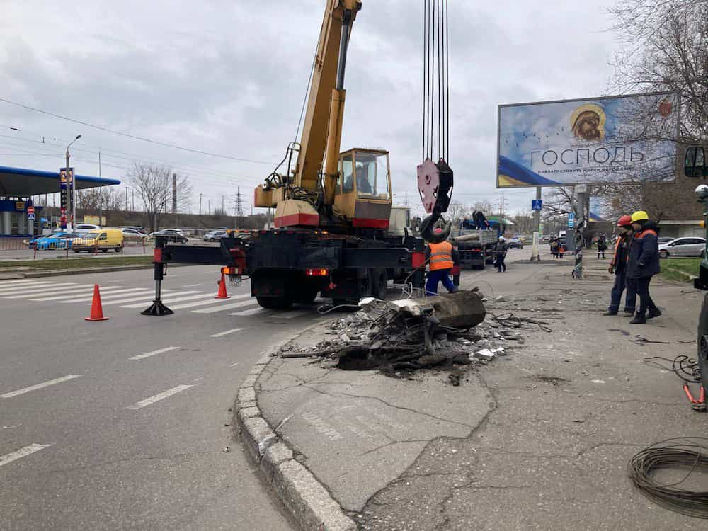 светофор на перекрестке Праведников и Балковской