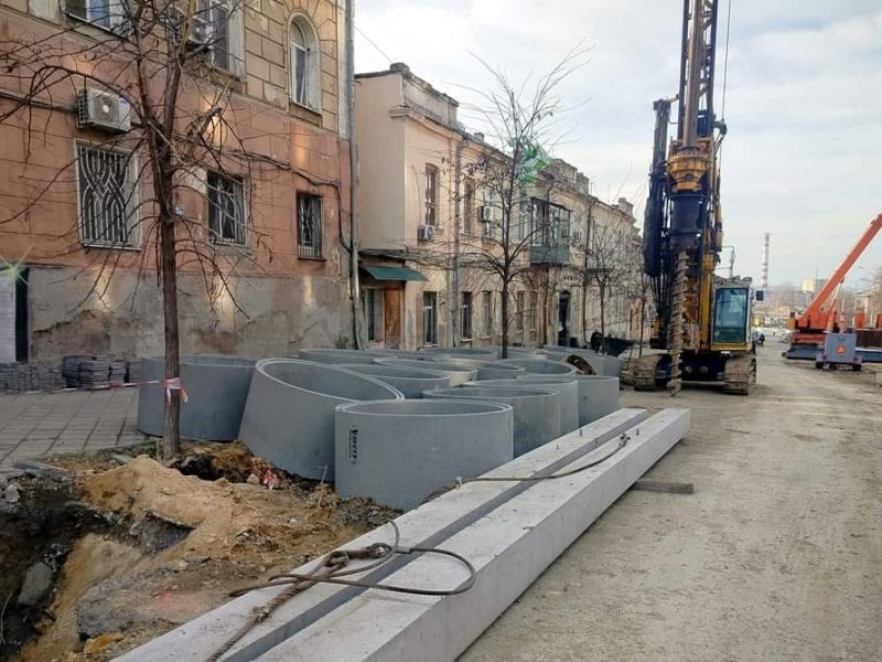 ремонт спуска Виталия Блажко, работает техника