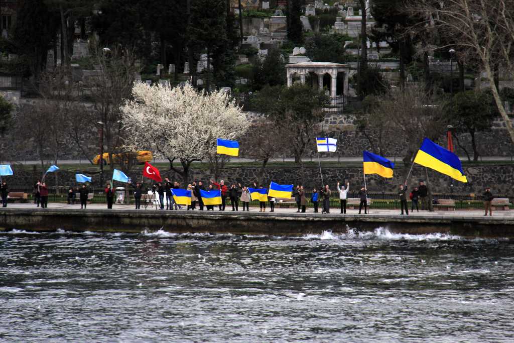 українська діаспора в Туреччині зустрічає екіпаж флагмана